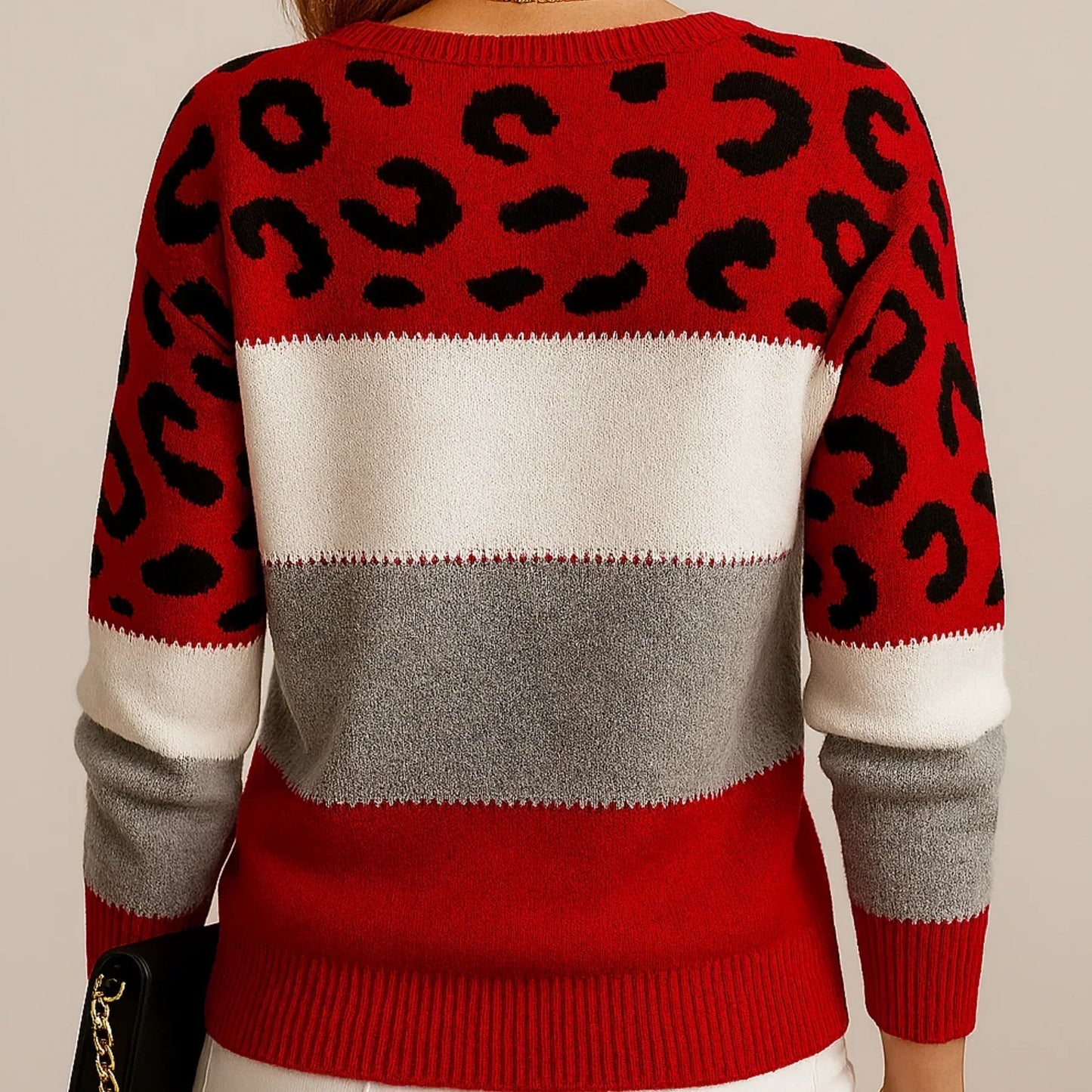 Leisure Sweater with Leopard Print
