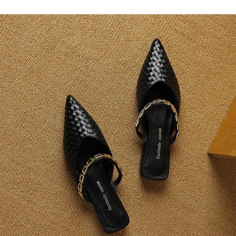 Zapatillas puntiagudas Delmira