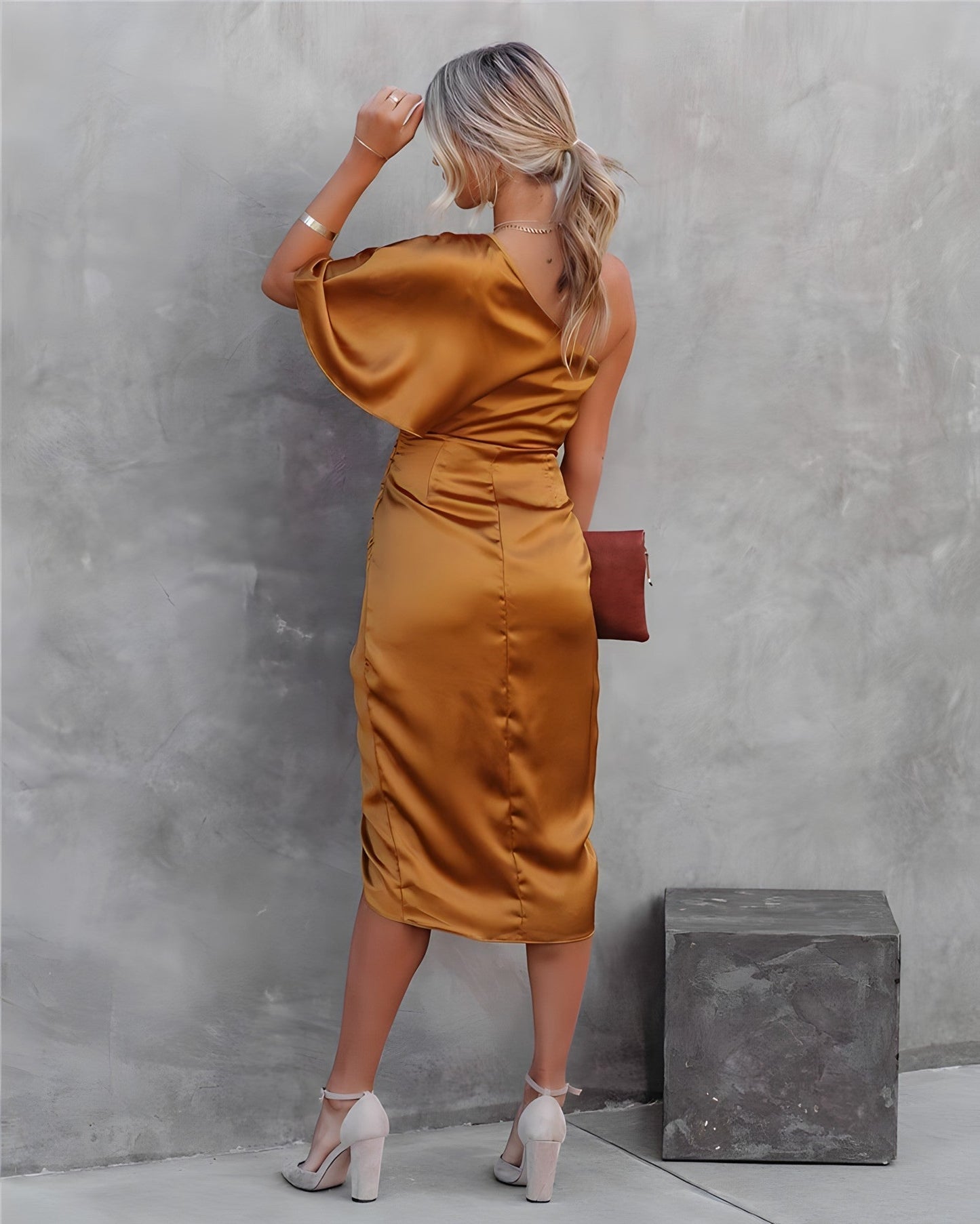 Ava | Vestido midi cruzado de un solo hombro para mujer