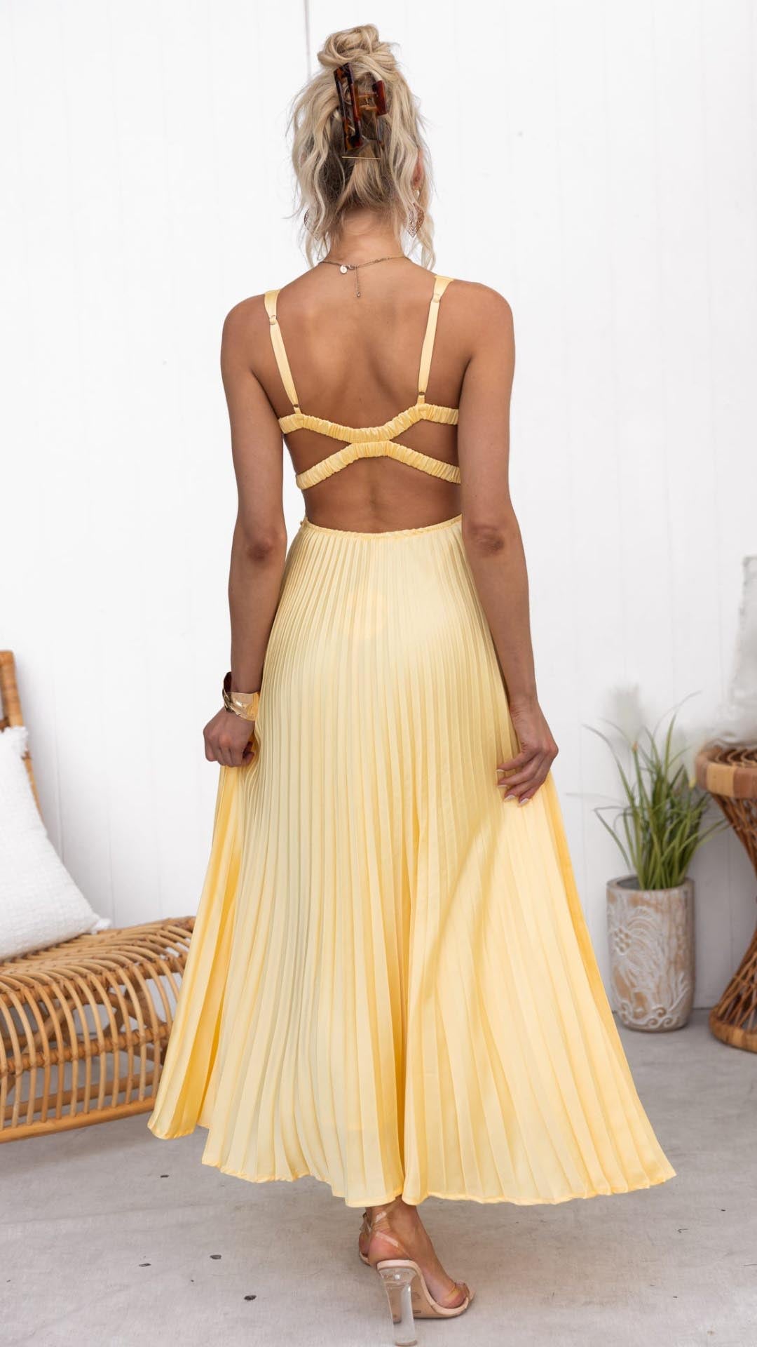 Malka™ | Vestido maxi plisado con cuello en V