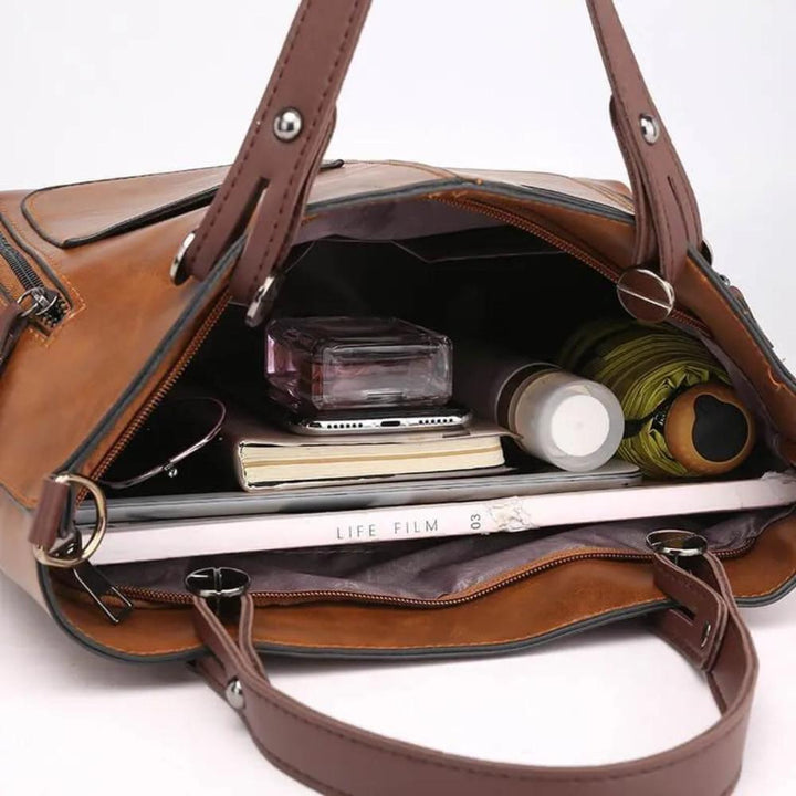 Ilse’s Timeless Elegance | Shoulder Leather Bag