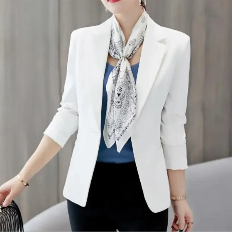 Clara | Blazer de oficina ajustado a medida para mujer 