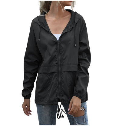 Nicole | Chaqueta cortavientos informal con capucha y cremallera para mujer