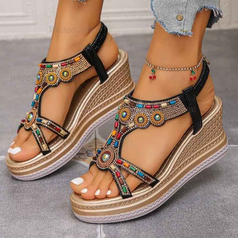 Belvara™ | Sandalias de plataforma bohemias con cuentas