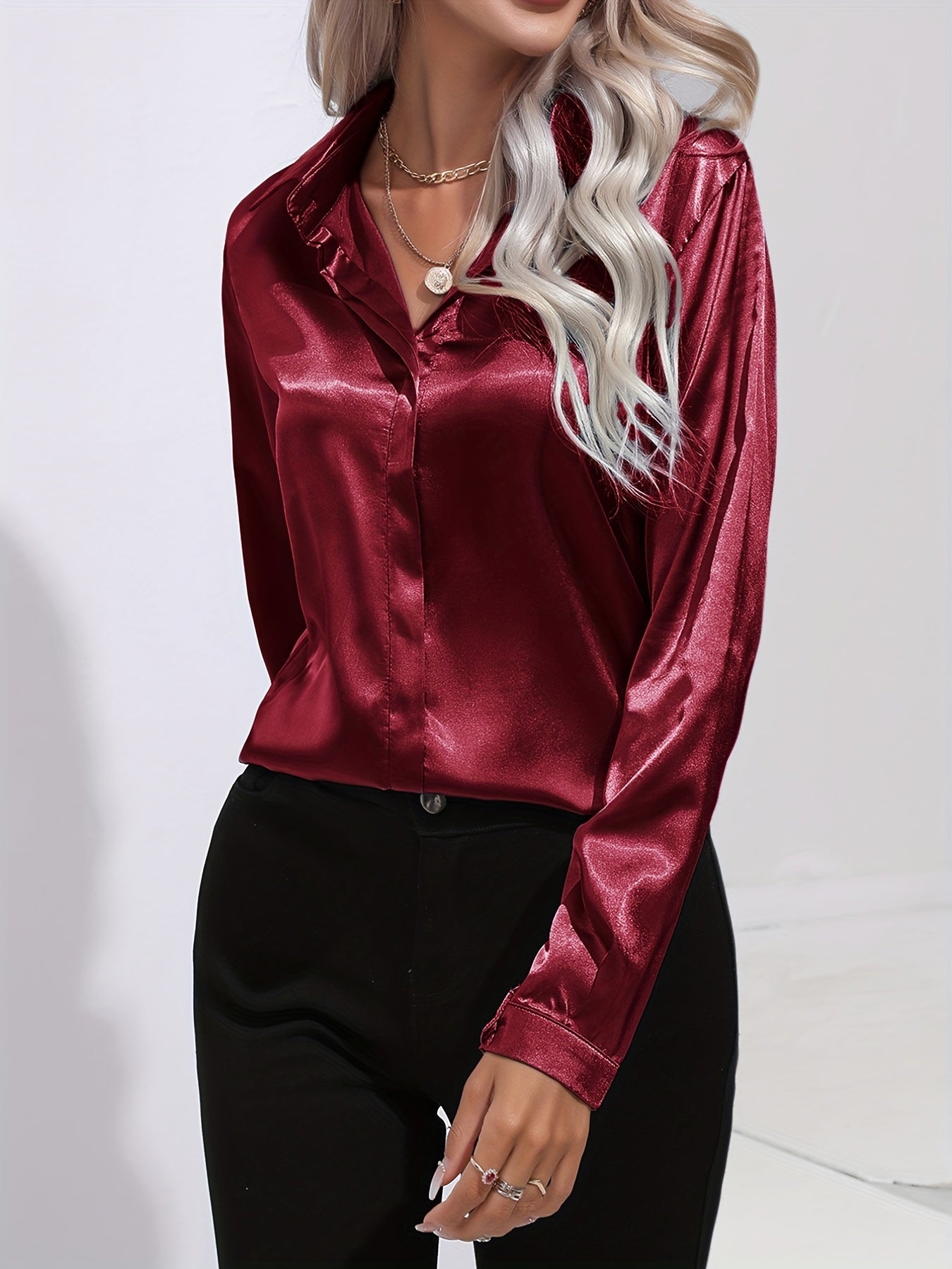 Sarah | Blusas de satén de manga larga con botones para mujer