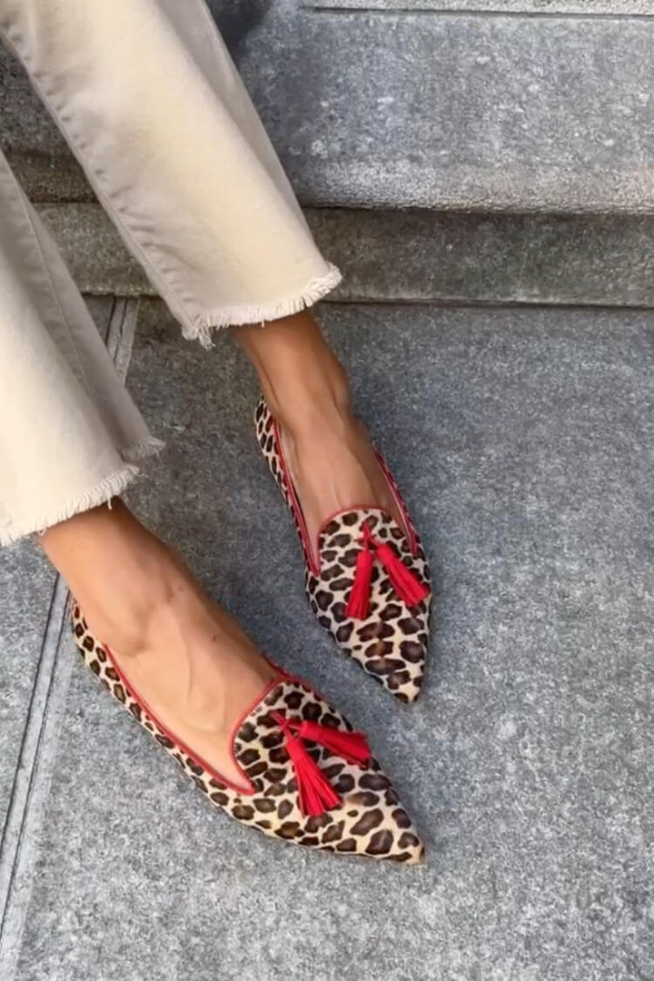 POINTED REAL LEATHER LOAFER WITH RED TASSELS
