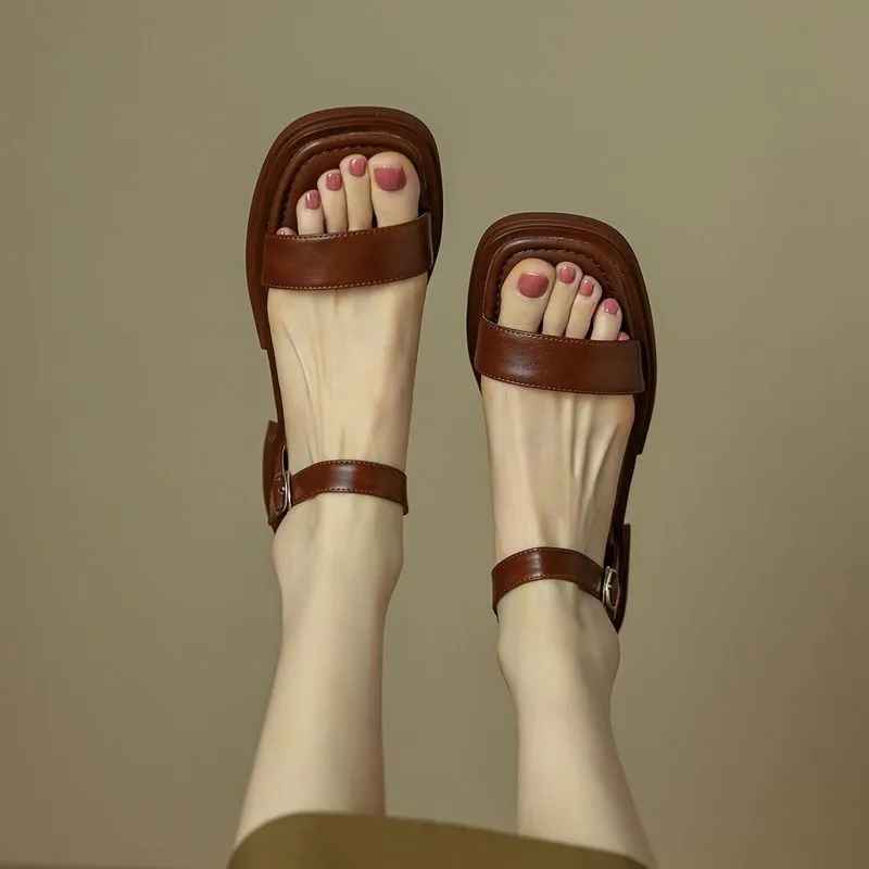 Velmira™ | Sandalias de tacón bajo de cuero genuino