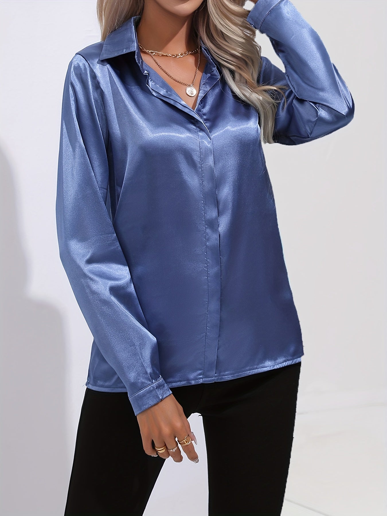 Sarah | Blusas de satén de manga larga con botones para mujer