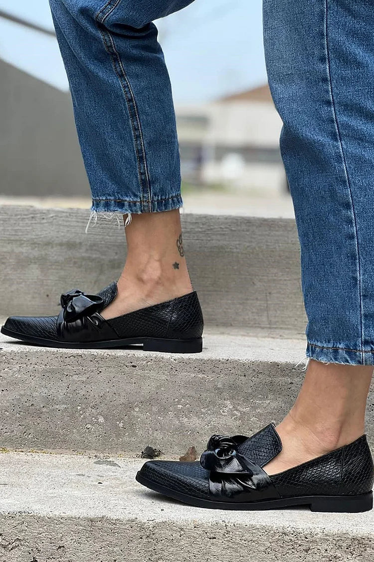 BLACK REAL LEATHER LOAFER WITH SHINY BOW