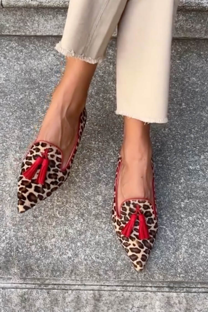POINTED REAL LEATHER LOAFER WITH RED TASSELS