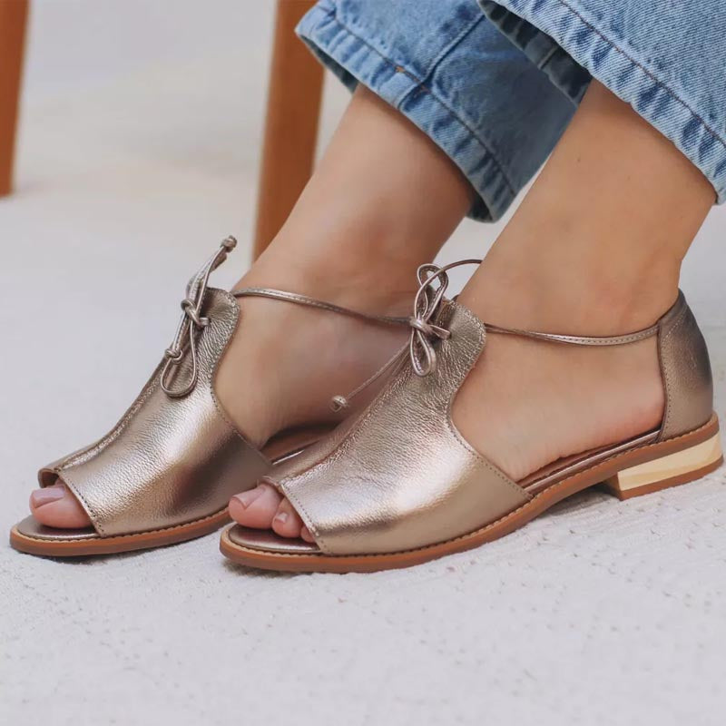 LILLIANA – SANDALIAS DE CUERO ESTILO PULSERA