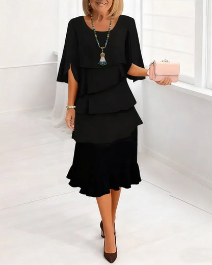 Elegante Vestido con Volantes y Cuello Redondo