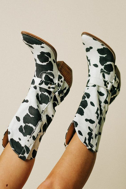 Clara | Botas vaqueras de moda para mujer con detalle de cinturón