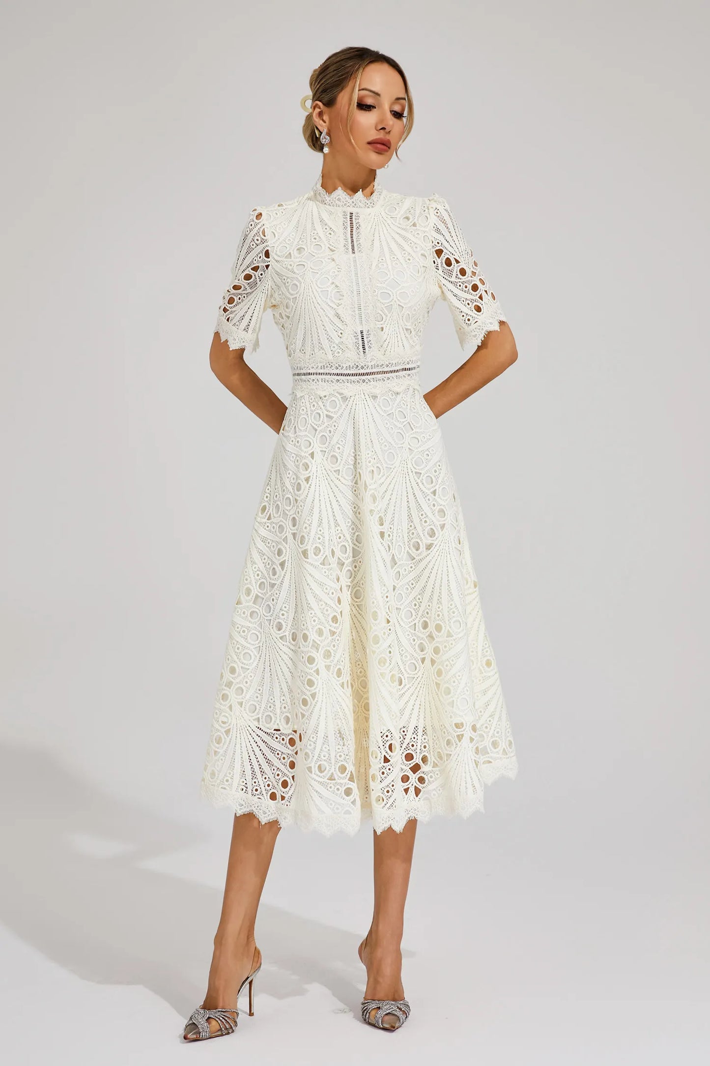 Willow | Vestido midi de encaje elegante para mujer