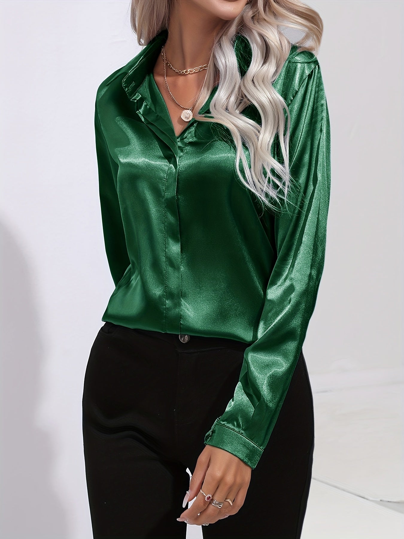 Sarah | Blusas de satén de manga larga con botones para mujer