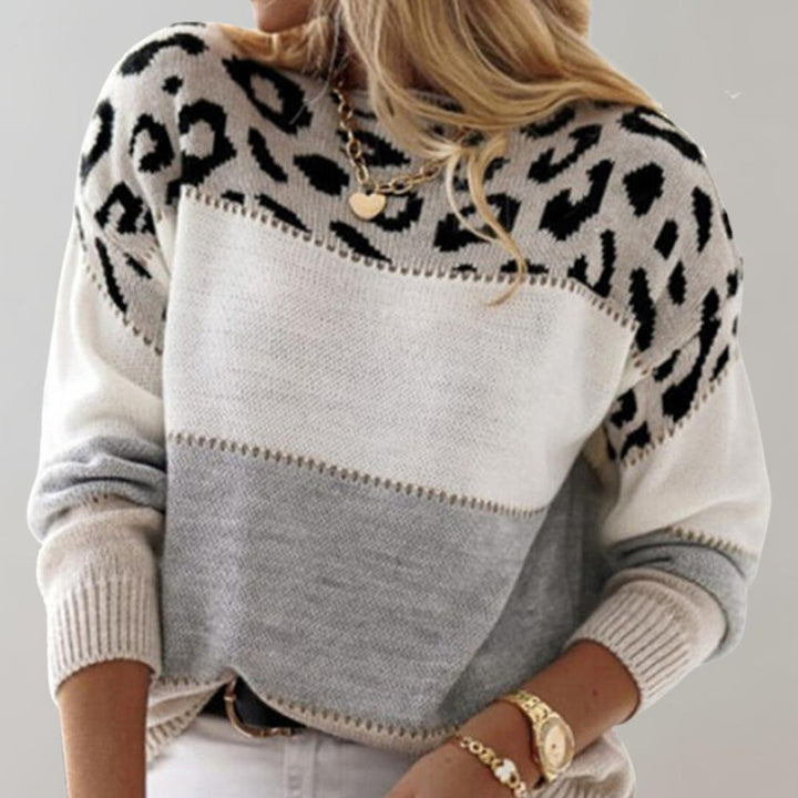 Leisure Sweater with Leopard Print