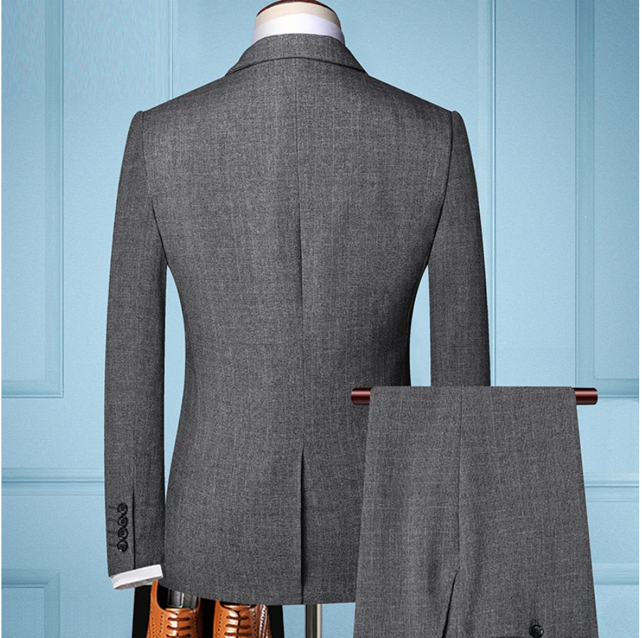 Classic Slim Fit 3-Piece Suit