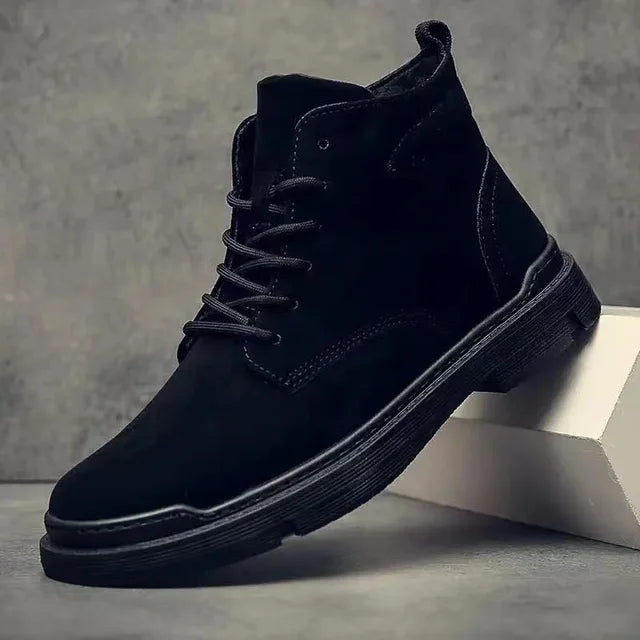 Adrian | Botas clásicas de ante con cordones para hombre 