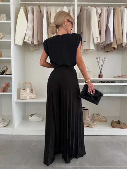 Daisy | Chic Women’s Set with Pleated Trousers and Top