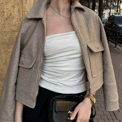 Jazmín | Chaqueta informal con bolsillo frontal y cremallera para mujer