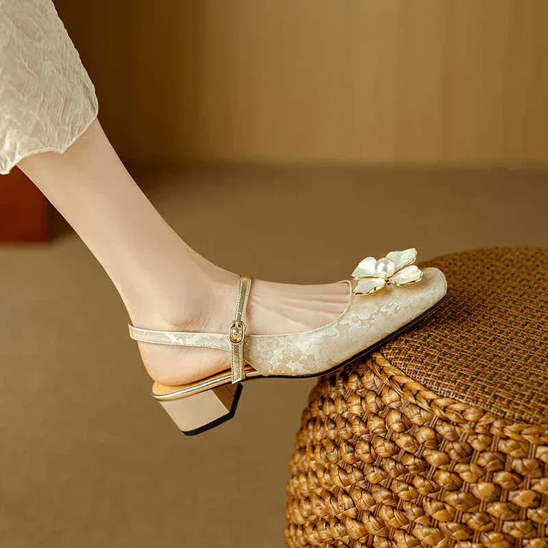 Zapatos de tacón Genine con pulsera trasera