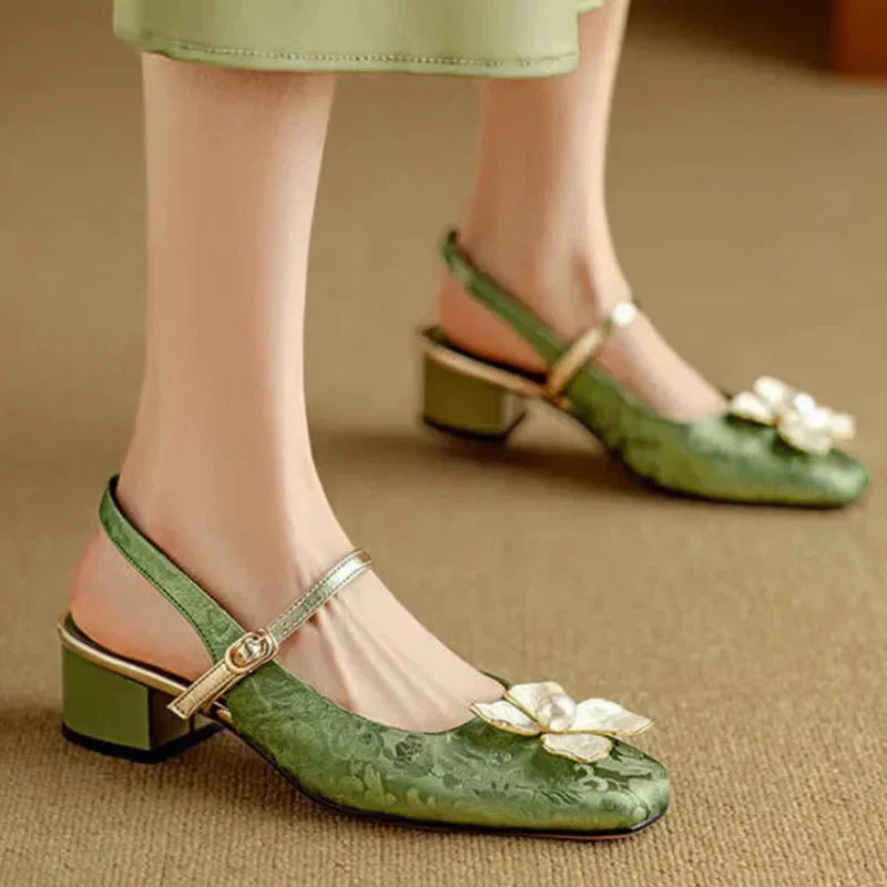 Zapatos de tacón Genine con pulsera trasera