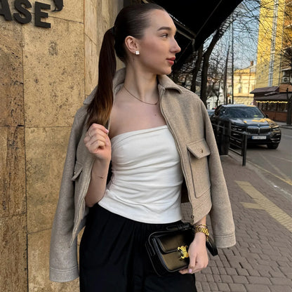 Jazmín | Chaqueta informal con bolsillo frontal y cremallera para mujer