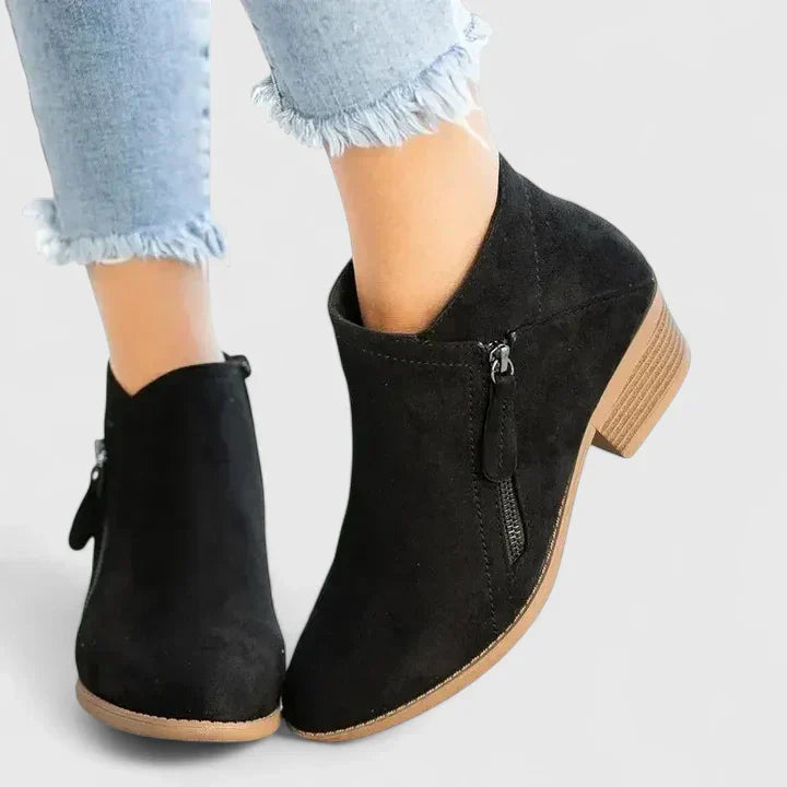 Auryziah | Orthopedic Boots