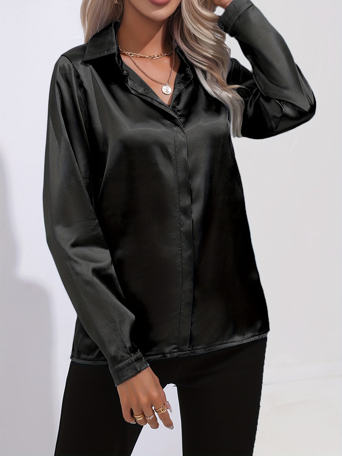 Sarah | Blusas de satén de manga larga con botones para mujer