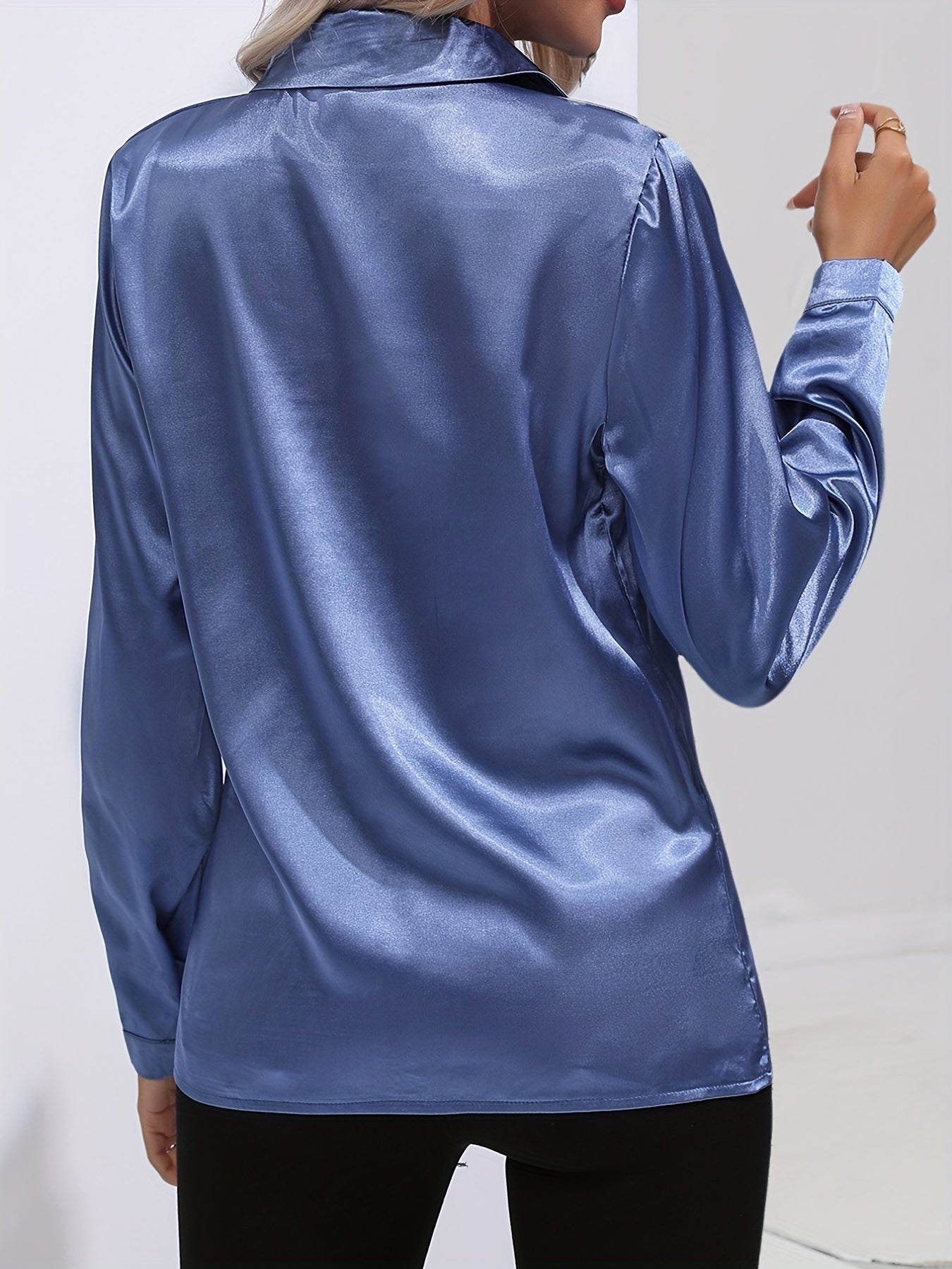 Sarah | Blusas de satén de manga larga con botones para mujer