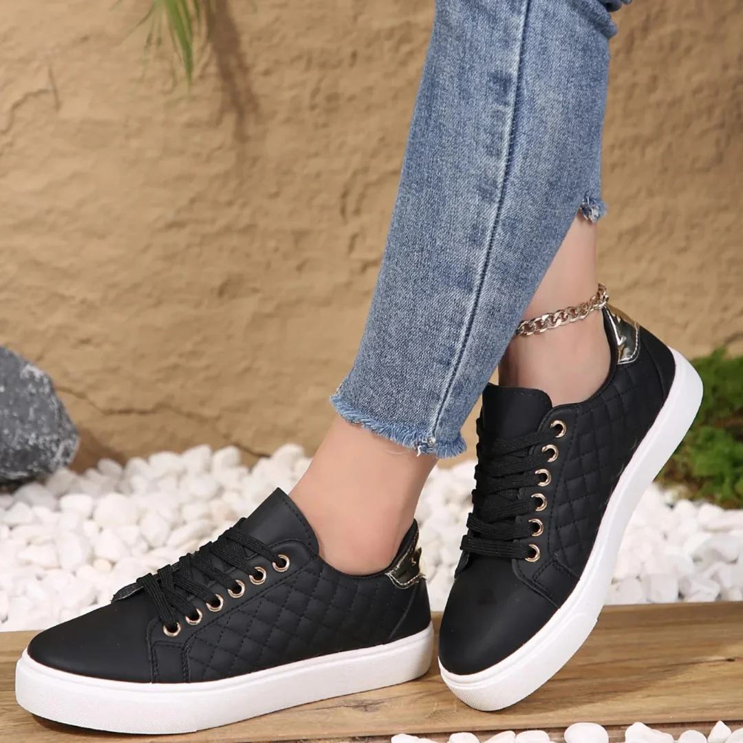 Women’s Breathable Quilted Walking Lace-Up Shoes