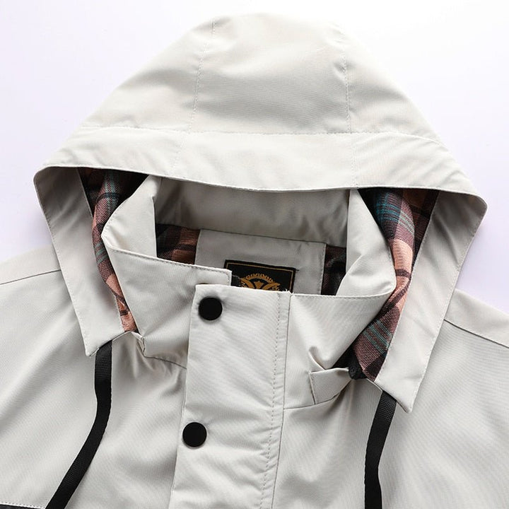 Comfortable Windproof Waterproof Jacket with Multi Pockets