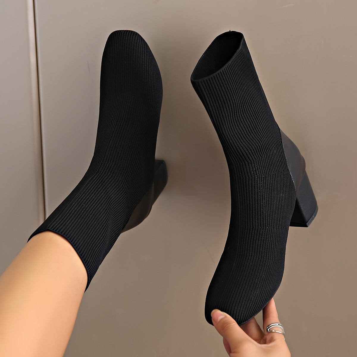 Hazel | Botines elegantes de punto con tacón de bloque para mujer