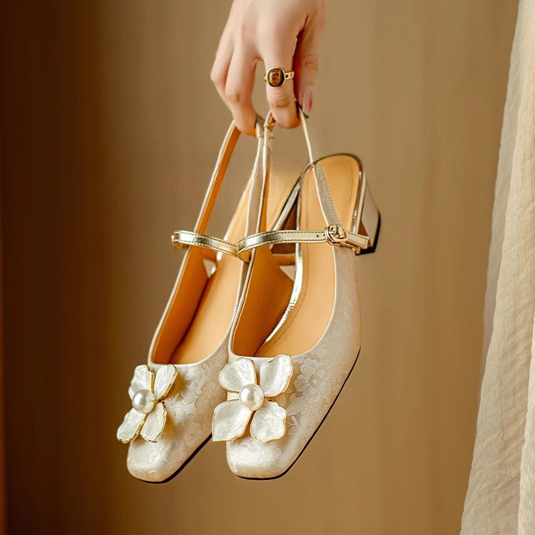 Zapatos de tacón Genine con pulsera trasera
