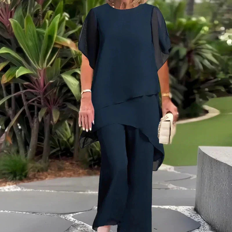 Traje con pantalón palazzo drapeado