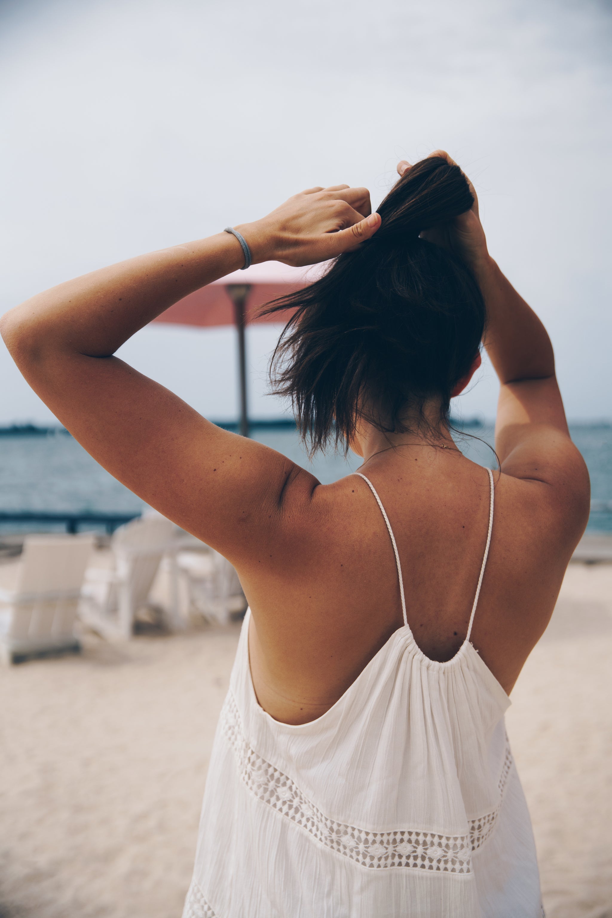 WOMEN'S BESTSELLERS